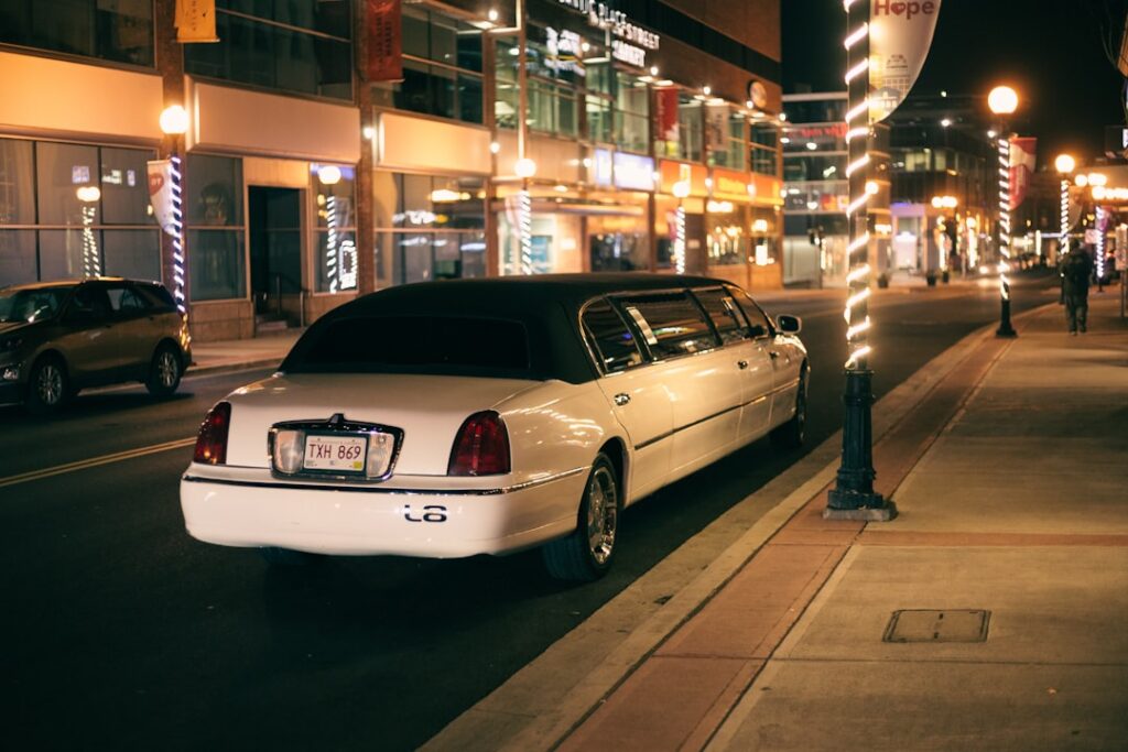 What Is Hourly Limo Rental and Why Do Executives Choose It?