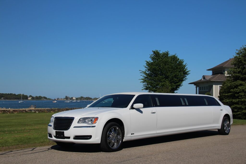 What Makes a Stretch Limo Rental the Ultimate Executive Statement
